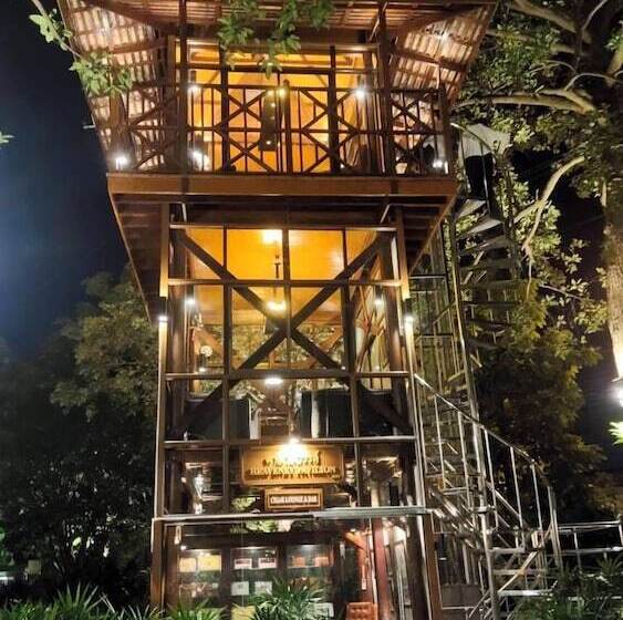 Sugar Hut Resort & Restaurant