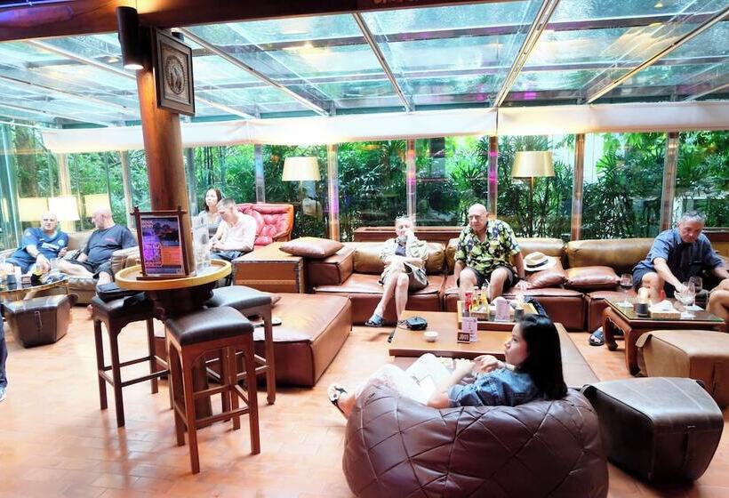 Sugar Hut Resort & Restaurant