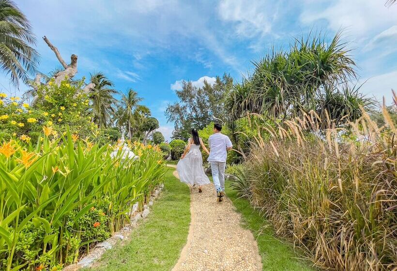 Thavorn Palm Beach Resort Phuket