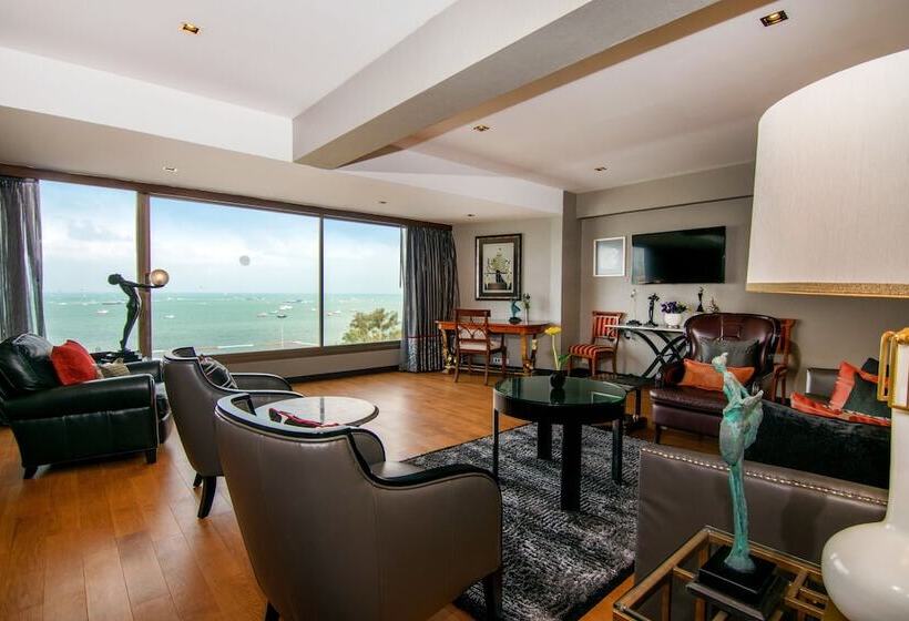 The Bayview Hotel Pattaya