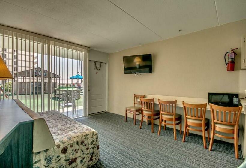 Admiral Resort Motel