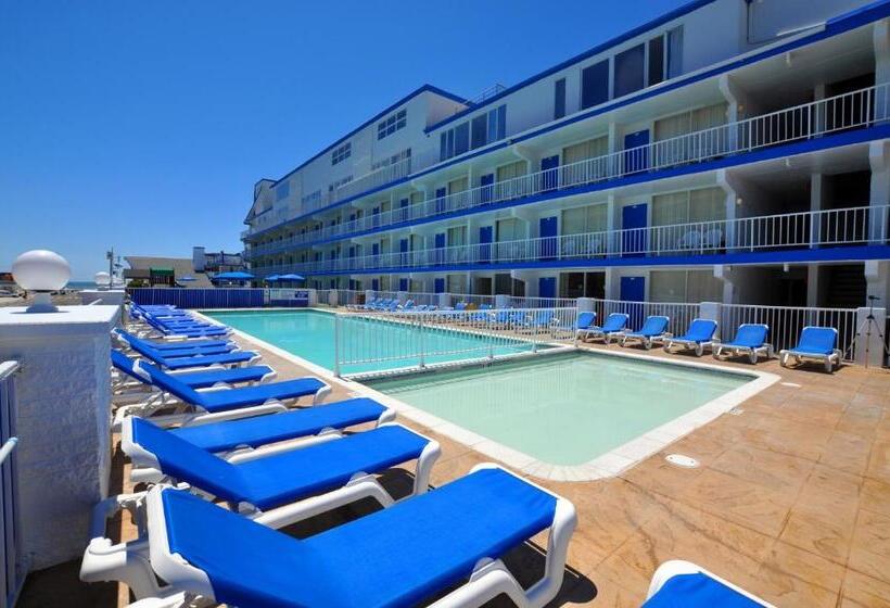 Admiral Resort Motel