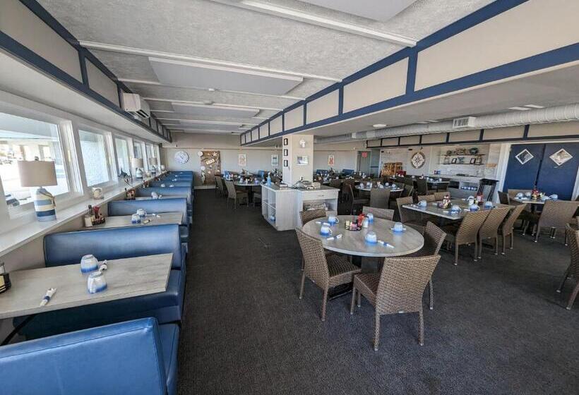 Admiral Resort Motel