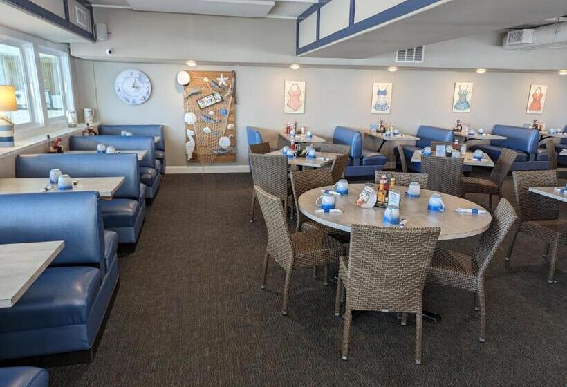 Admiral Resort Motel