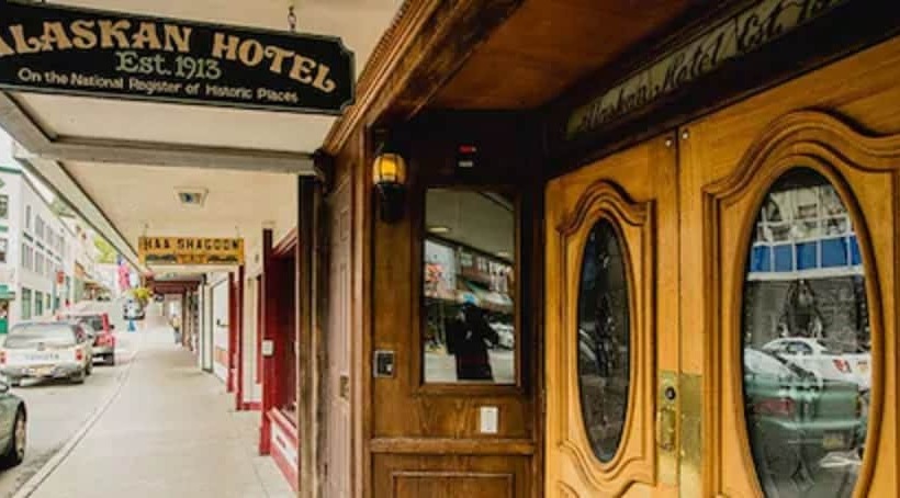 Alaskan Hotel And Bar