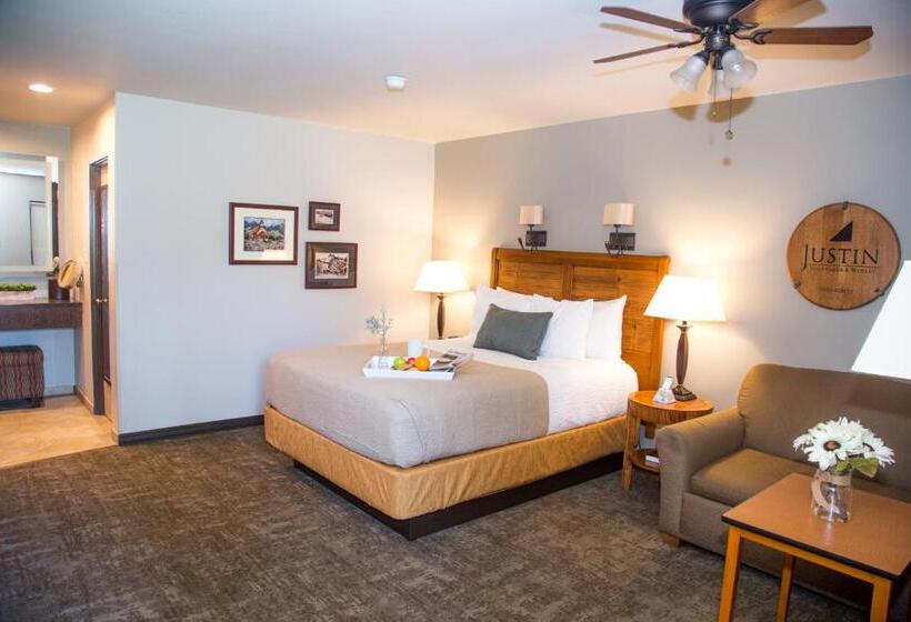 فندق Adelaide Inn