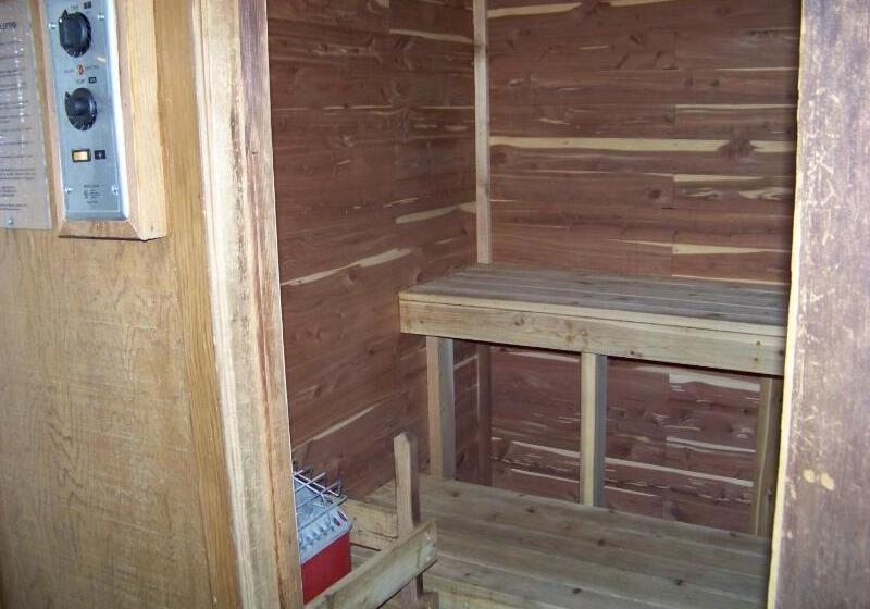 בית מלון כפרי Aero Inn