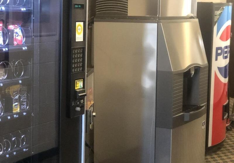 בית מלון כפרי Aero Inn