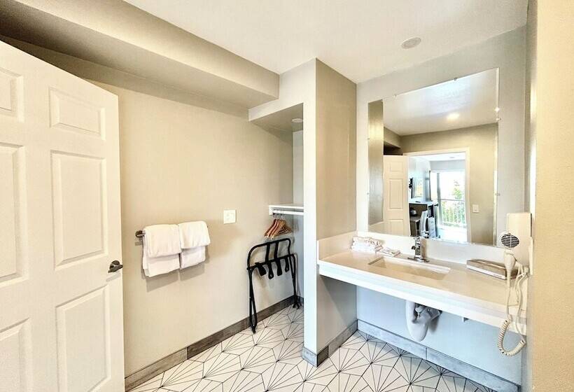 בית מלון כפרי Alamo Inn And Suites  Convention Center