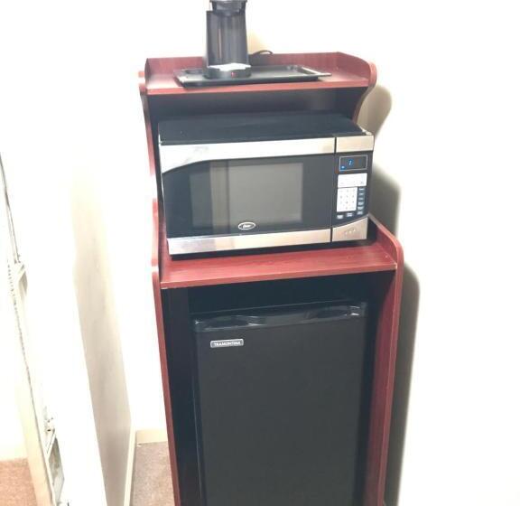 فندق Allen Park Motor Lodge