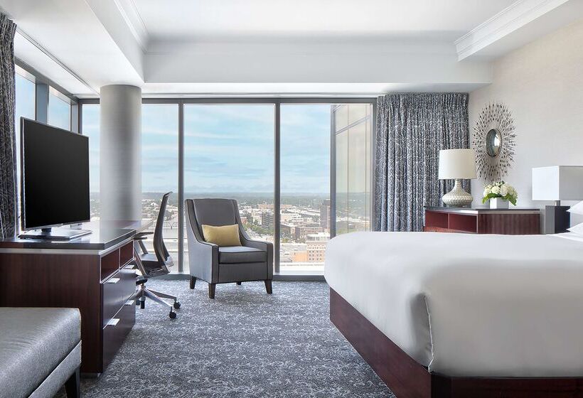 Отель Amway Grand Plazacurio Collection By Hilton