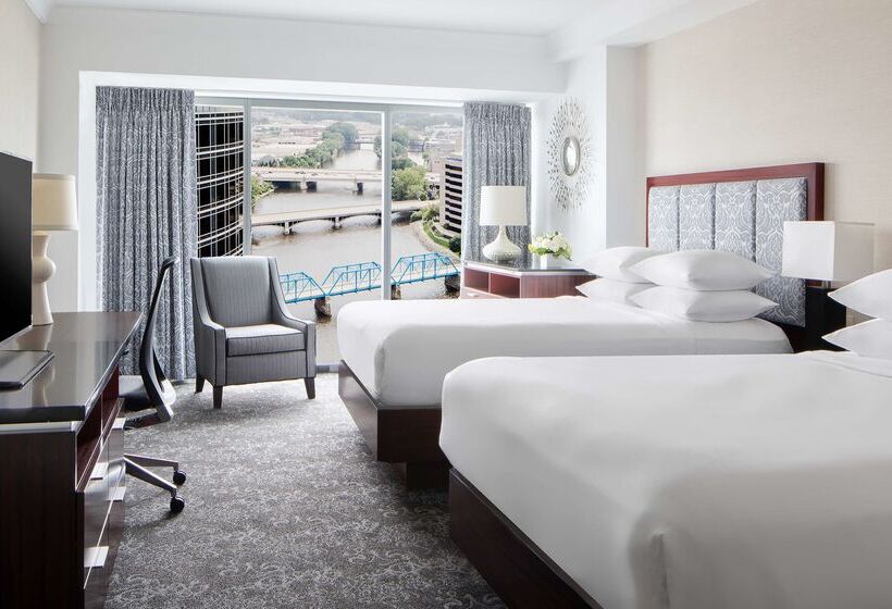 Отель Amway Grand Plazacurio Collection By Hilton