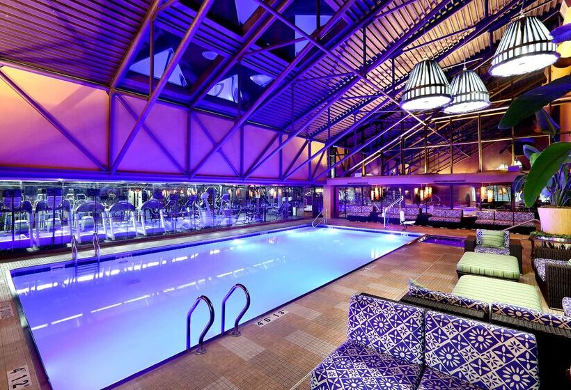 هتل Amway Grand Plazacurio Collection By Hilton