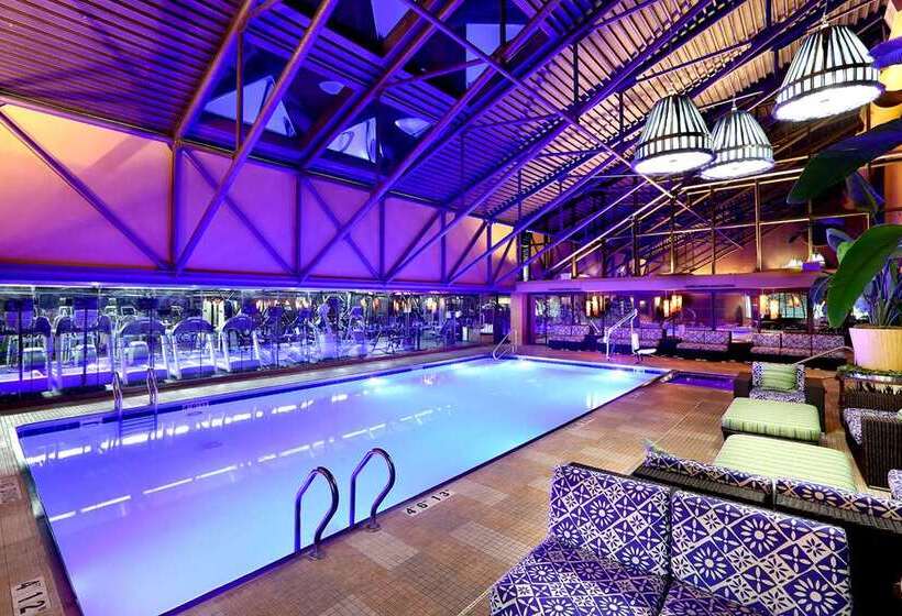 Отель Amway Grand Plazacurio Collection By Hilton