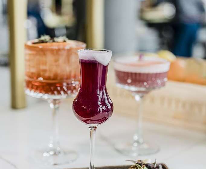 Отель Amway Grand Plazacurio Collection By Hilton