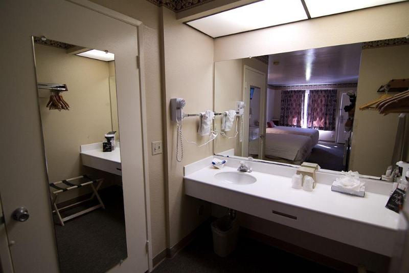 فندق Anaheim Carriage Inn