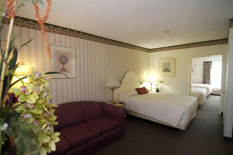 فندق Anaheim Carriage Inn