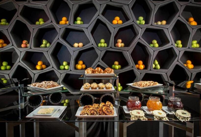 Отель Anaheim Marriott