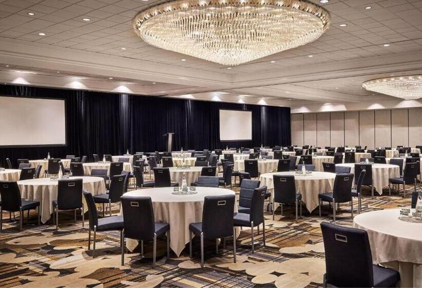 Отель Anaheim Marriott