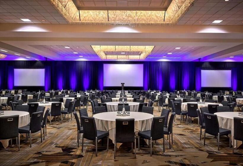 Отель Anaheim Marriott