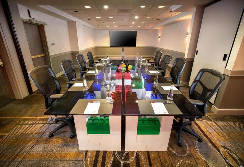 Отель Anaheim Marriott