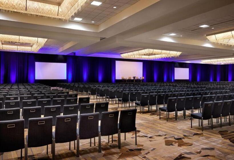 Отель Anaheim Marriott