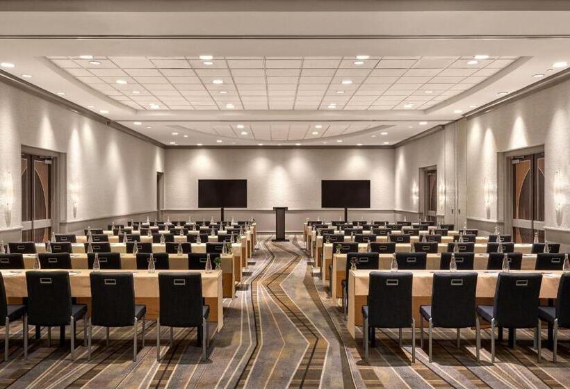 Отель Anaheim Marriott