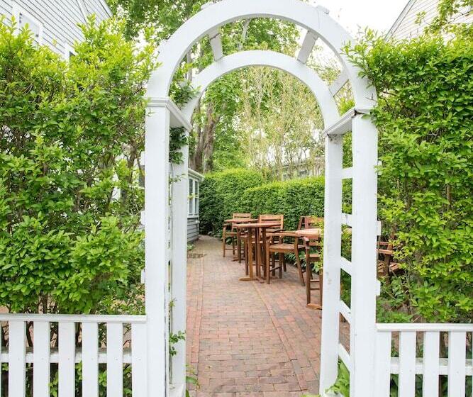 هتل Anchor Inn