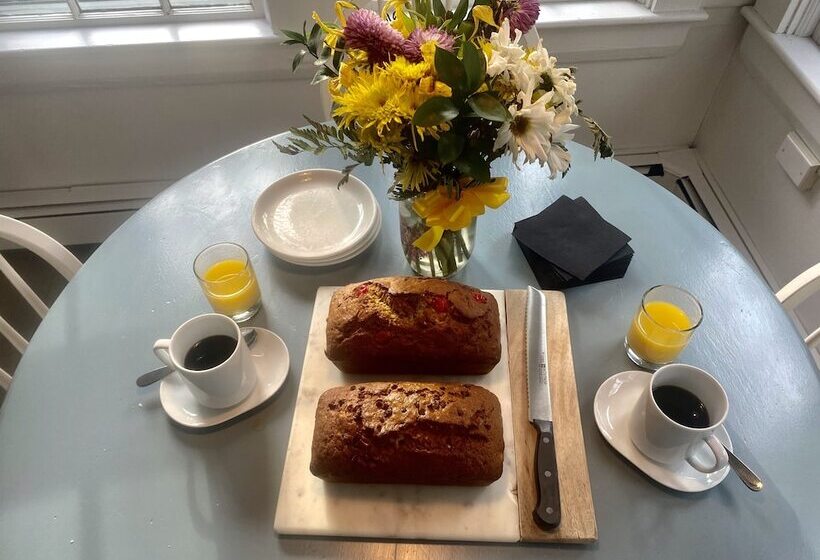 בית מלון כפרי Anchor Inn