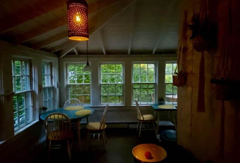 בית מלון כפרי Anchor Inn