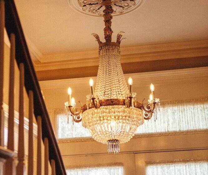 Отель Anchuca Historic Mansion & Inn