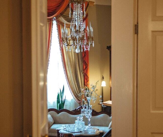 Отель Anchuca Historic Mansion & Inn