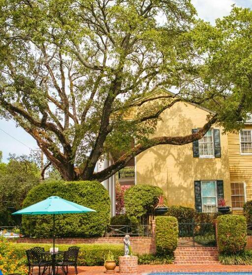 Отель Anchuca Historic Mansion & Inn