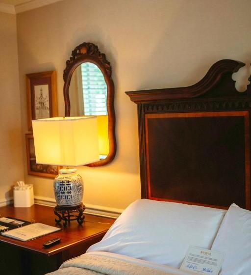 Отель Anchuca Historic Mansion & Inn