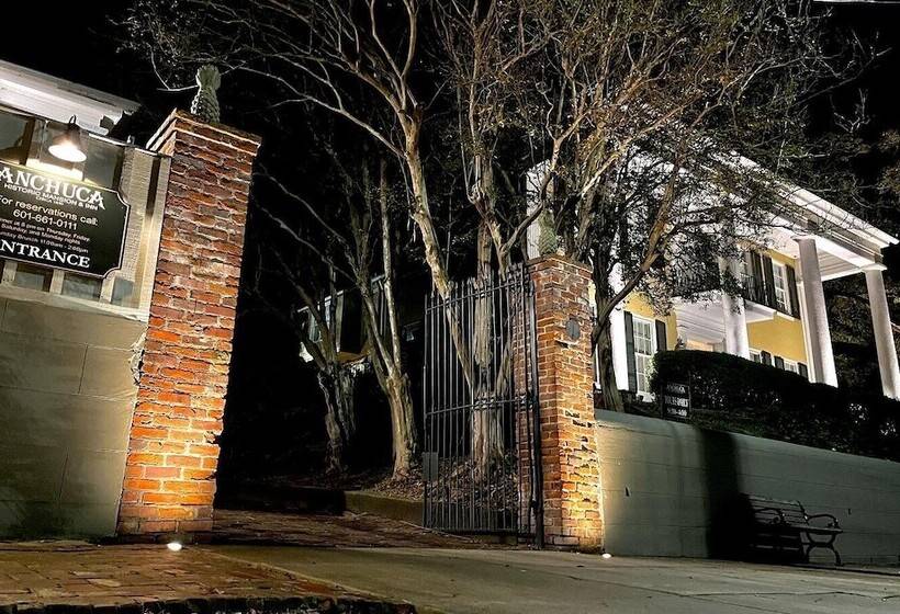 Отель Anchuca Historic Mansion & Inn