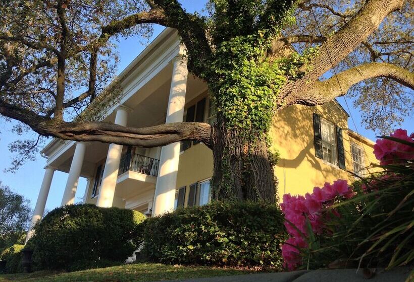 Отель Anchuca Historic Mansion & Inn