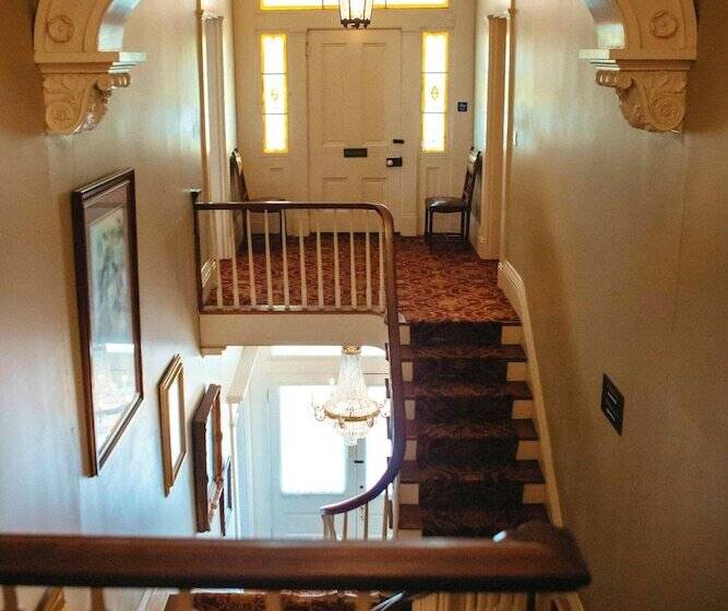 Отель Anchuca Historic Mansion & Inn