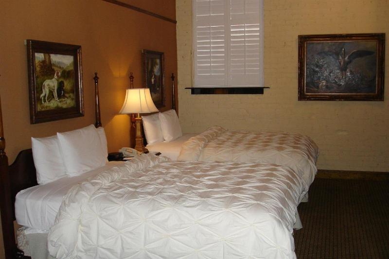 בית מלון כפרי The Ansonborough