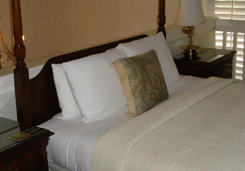 בית מלון כפרי The Ansonborough