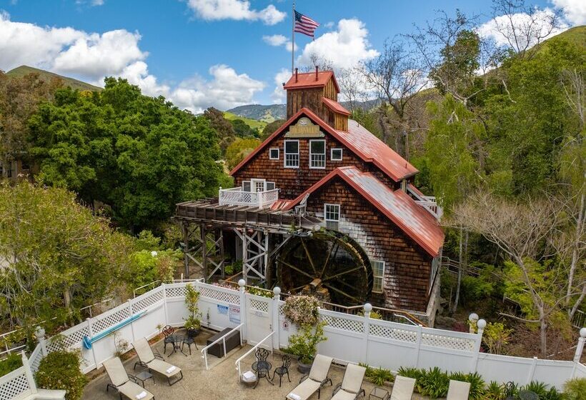 בית מלון כפרי Apple Farm Inn