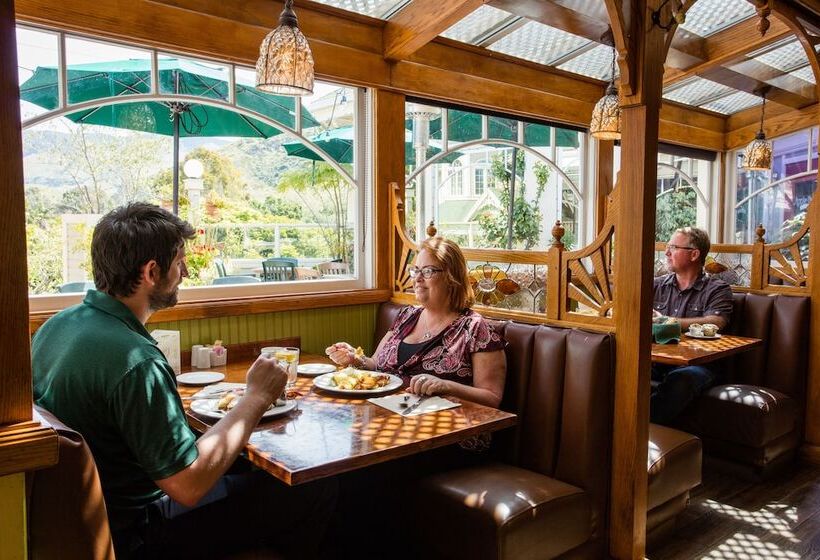 فندق Apple Farm Inn