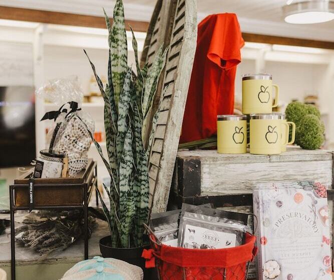 فندق Apple Farm Inn