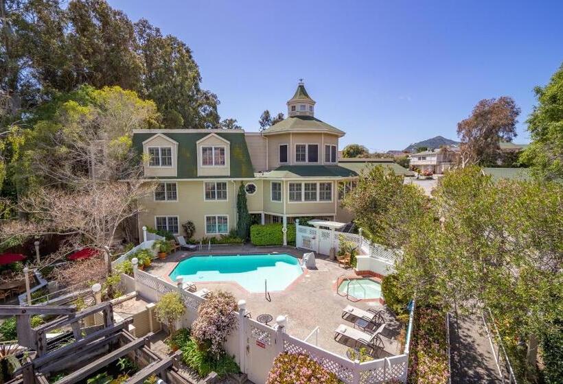 فندق Apple Farm Inn