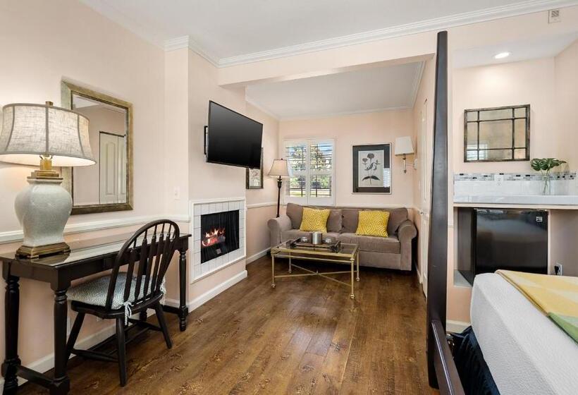 فندق Apple Farm Inn