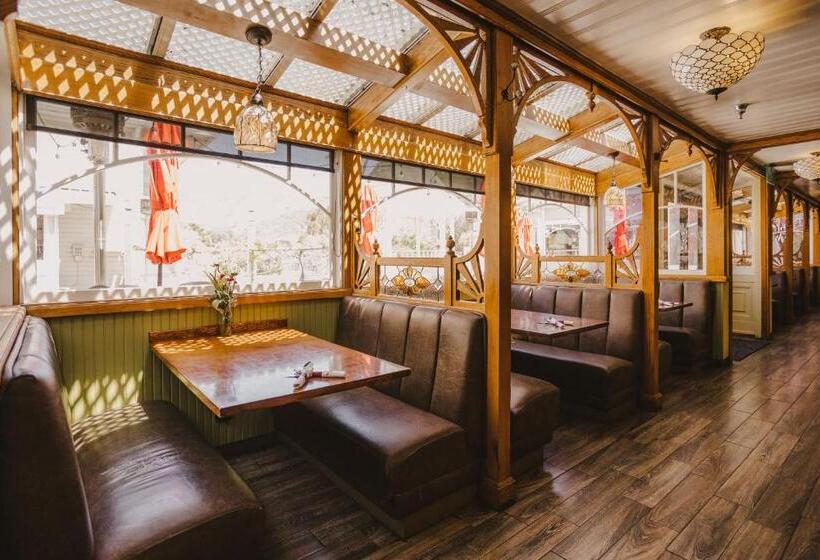 فندق Apple Farm Inn