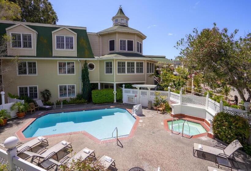 فندق Apple Farm Inn