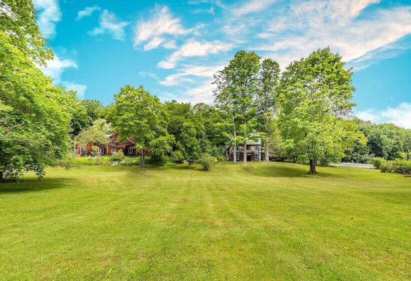 هتل Apple Tree Inn