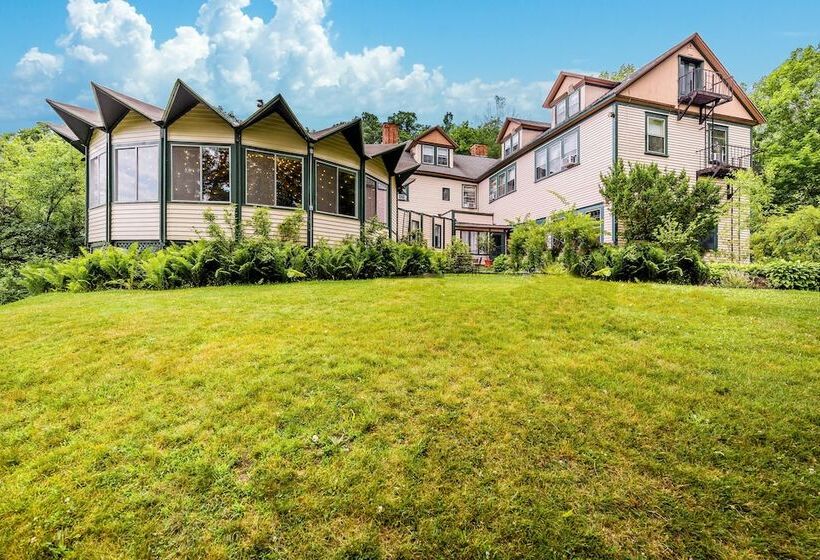 هتل Apple Tree Inn