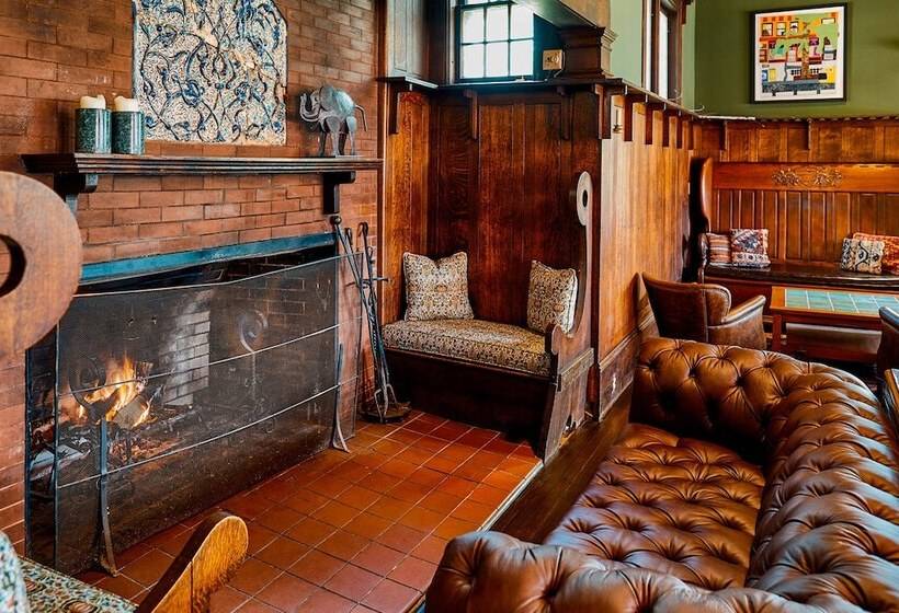 هتل Apple Tree Inn