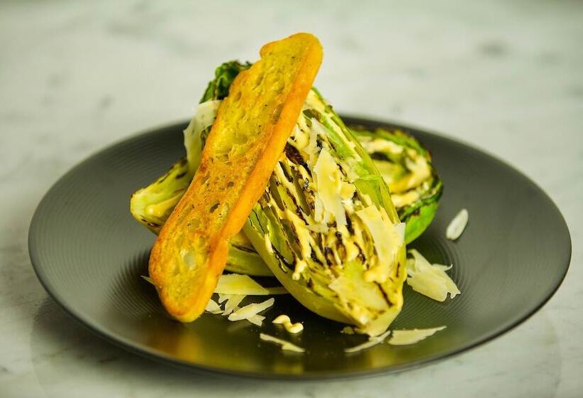 هتل Apple Tree Inn